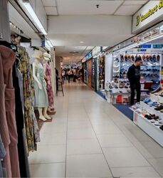 Lucky Plaza (D9), Shop House #613070561